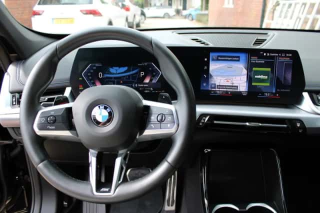 BMW X1 (2023) thumbnail 6