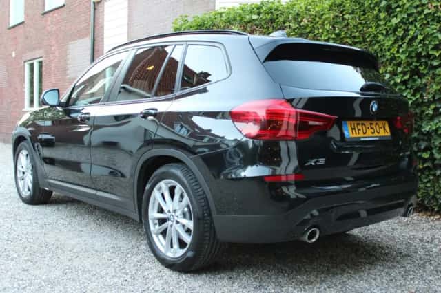 BMW X3 (2019) thumbnail 3