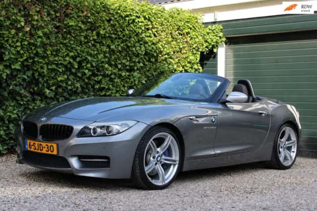 BMW Z4 (2013) thumbnail 2