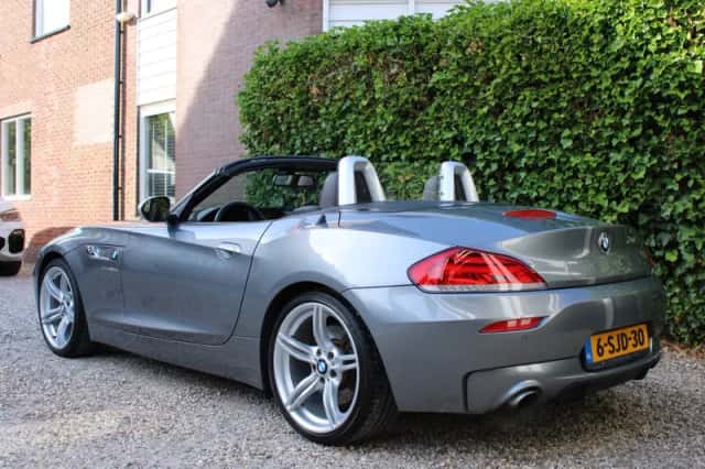 BMW Z4 (2013) thumbnail 3