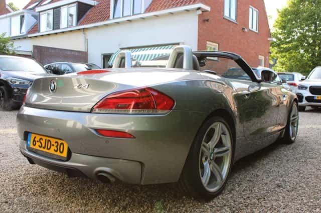 BMW Z4 (2013) thumbnail 5