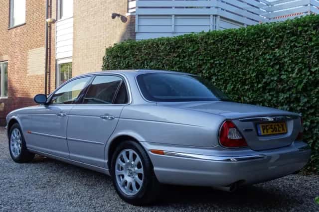 Jaguar XJ (2006) thumbnail 3