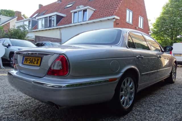 Jaguar XJ (2006) thumbnail 5