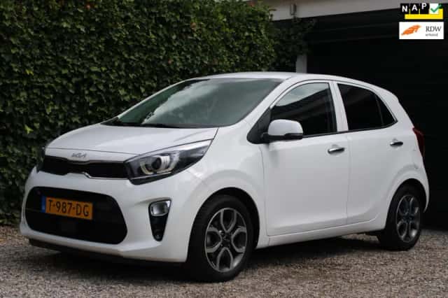 Kia Picanto (2023) thumbnail 2