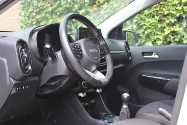 Kia Picanto (2023) thumbnail 6