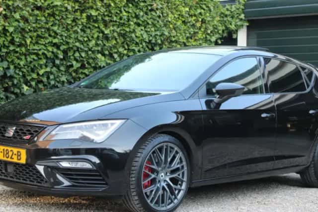 SEAT Leon (2017) thumbnail 1
