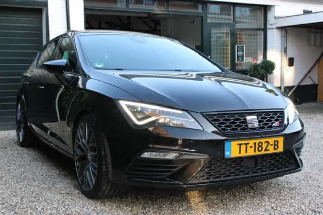 SEAT Leon (2017) thumbnail 4