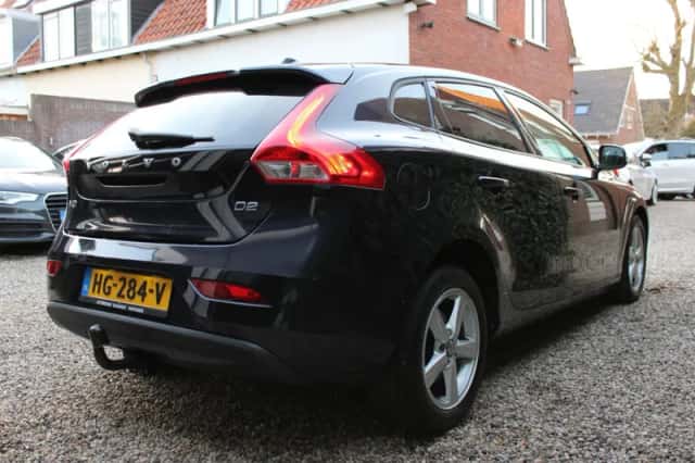 Volvo V40 (2015) thumbnail 5