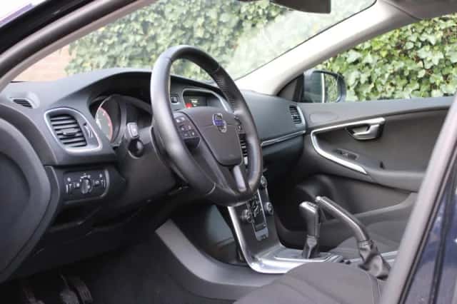 Volvo V40 (2015) thumbnail 6