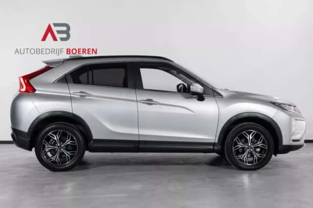 Mitsubishi Eclipse Cross (2019) thumbnail 5