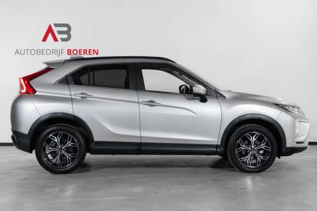 Mitsubishi Eclipse Cross (2019) thumbnail 6
