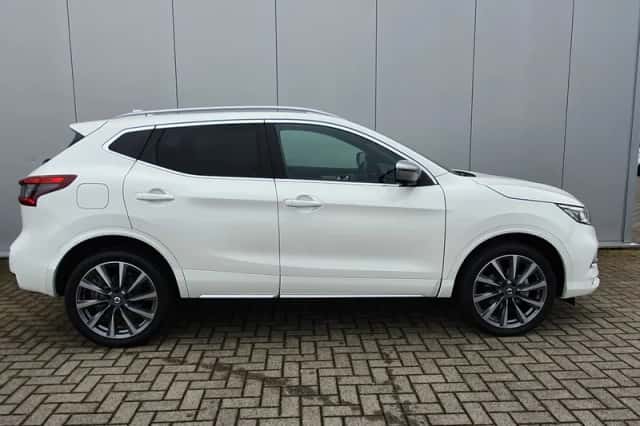 Nissan Qashqai (2019) thumbnail 2