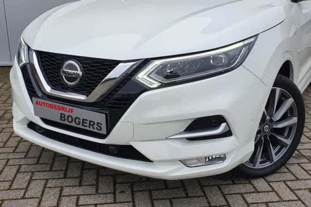 Nissan Qashqai (2019) thumbnail 3