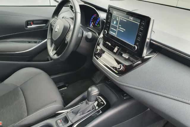 Suzuki Swace (2020) thumbnail 5