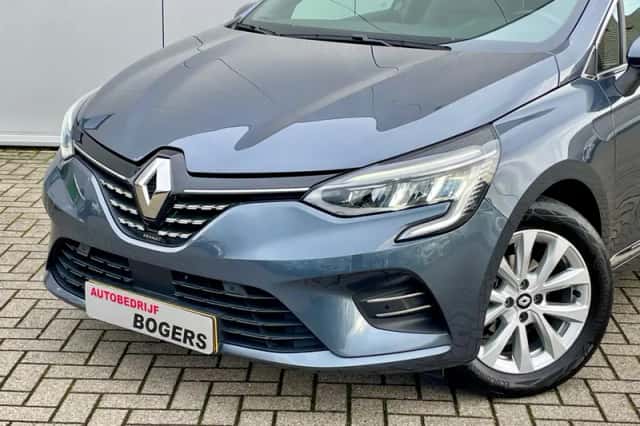 Renault Clio (2021) thumbnail 4