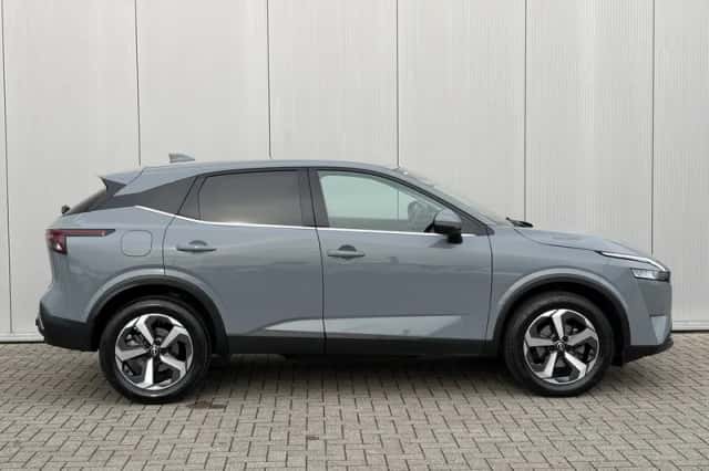 Nissan Qashqai (2023) thumbnail 3