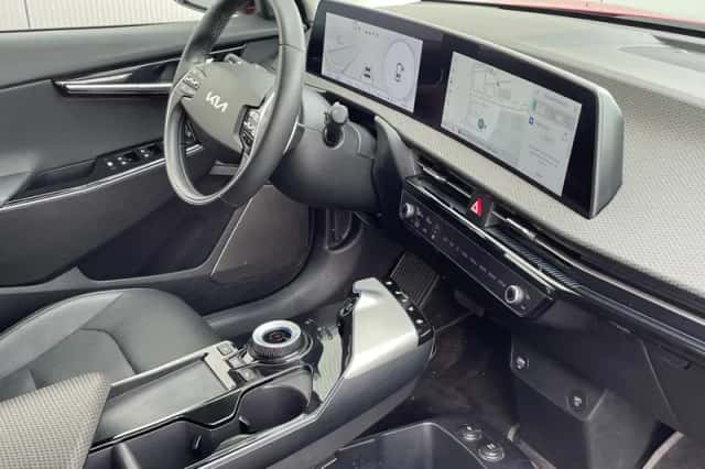 Kia EV6 (2026) thumbnail 5
