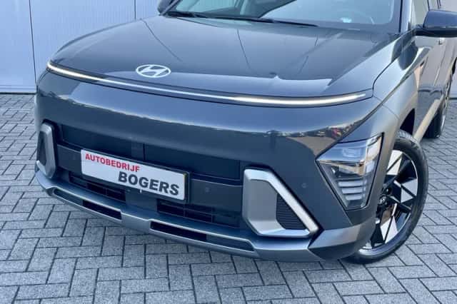 Hyundai Kona (2024) thumbnail 4