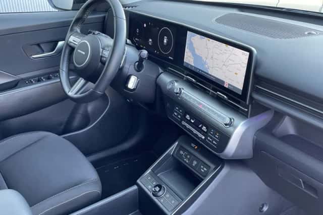 Hyundai Kona (2024) thumbnail 5