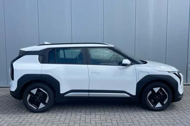 Kia EV3 (2026) thumbnail 3