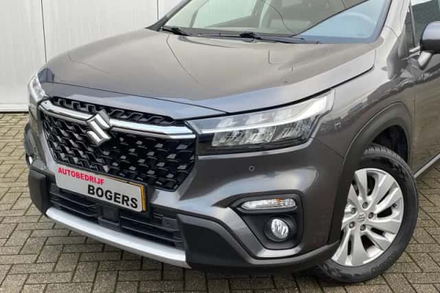 Suzuki S-Cross (2026) thumbnail 4