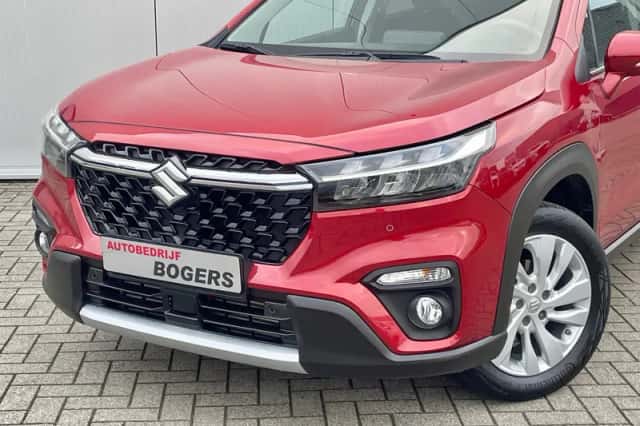 Suzuki S-Cross (2026) thumbnail 4