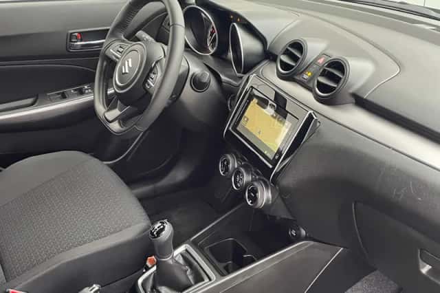 Suzuki Swift (2024) thumbnail 5