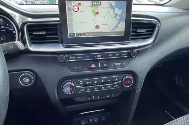 Kia Ceed Sportswagon (2019) thumbnail 4