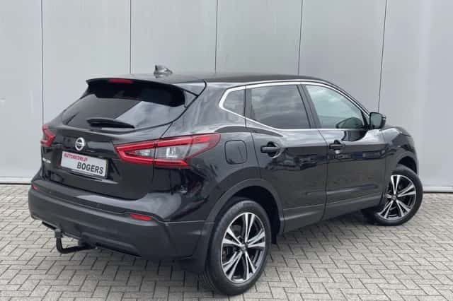 Nissan Qashqai (2018) thumbnail 2