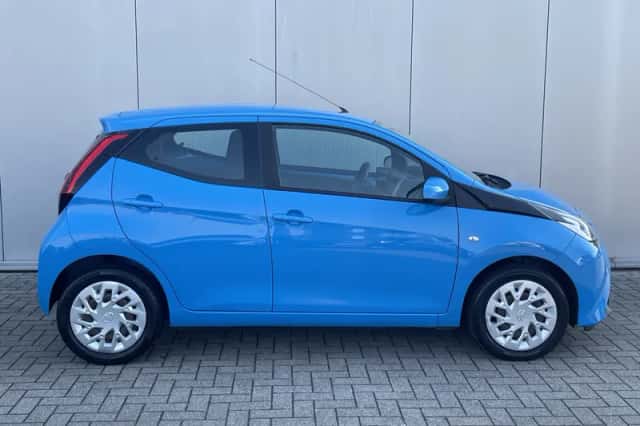 Toyota Aygo (2019) thumbnail 4