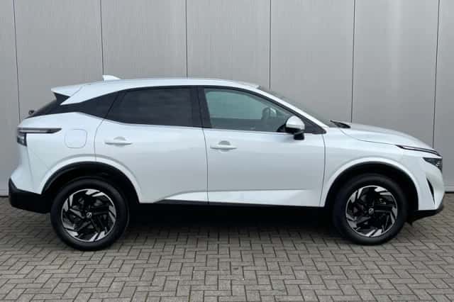 Nissan Qashqai (2024) thumbnail 3