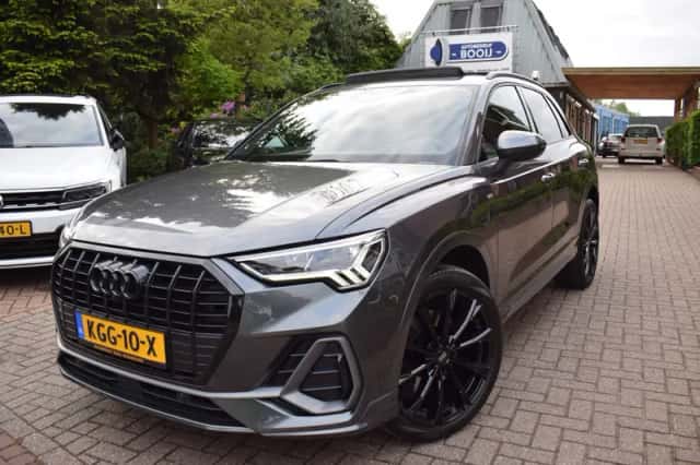 Audi Q3 (2022) thumbnail 1