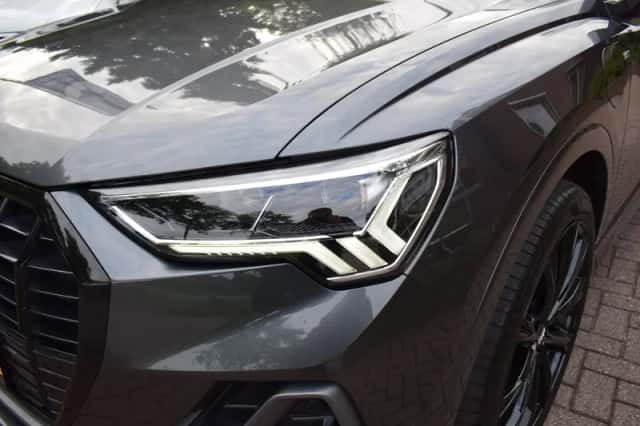 Audi Q3 (2022) thumbnail 6