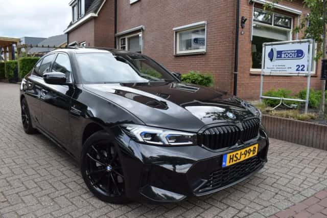BMW 3-Serie (2024) thumbnail 2