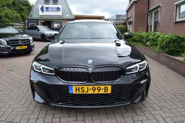 BMW 3-Serie (2024) thumbnail 3