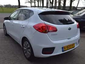 Kia Ceed (2018) thumbnail 4