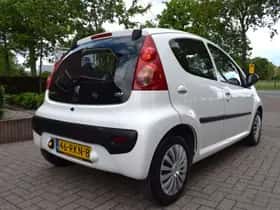 Peugeot 107 (2011) thumbnail 6