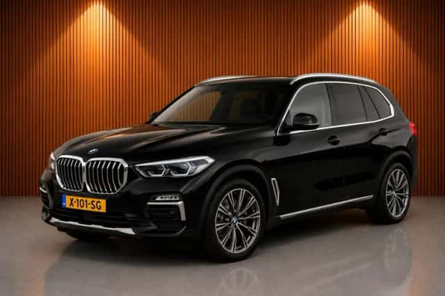 BMW X5 (2021) thumbnail 2