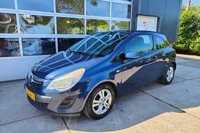 Opel Corsa (2011) thumbnail 1