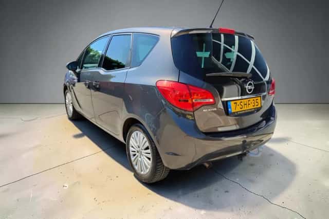 Opel Meriva (2013) thumbnail 3