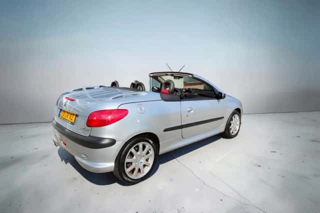 Peugeot 206 (2002) thumbnail 6