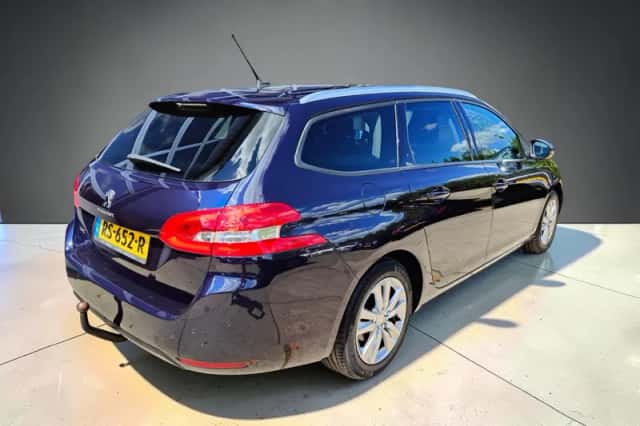 Peugeot 308 (2017) thumbnail 6
