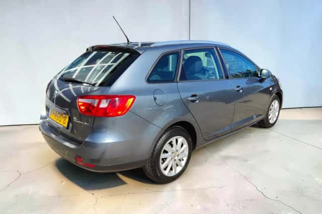 SEAT Ibiza (2012) thumbnail 4