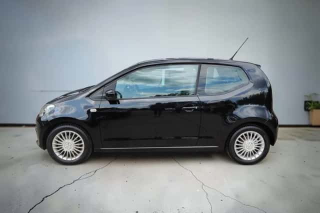 Volkswagen Up! (2012) thumbnail 2