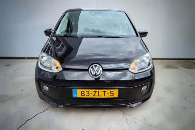Volkswagen Up! (2012) thumbnail 4