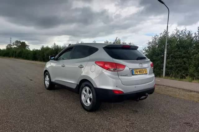 Hyundai ix35 (2010) thumbnail 3