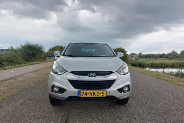 Hyundai ix35 (2010) thumbnail 4