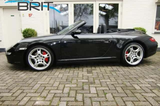Porsche 911 (2005) thumbnail 2