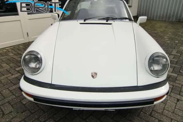 Porsche 911 (0) thumbnail 2