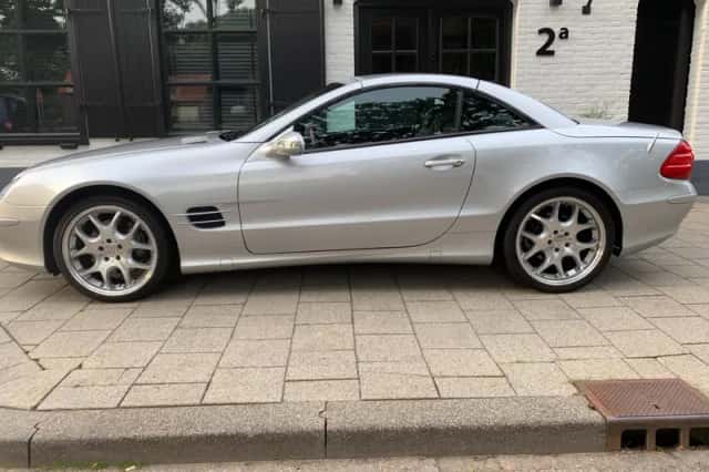 Mercedes-Benz SL-Klasse (0) thumbnail 2